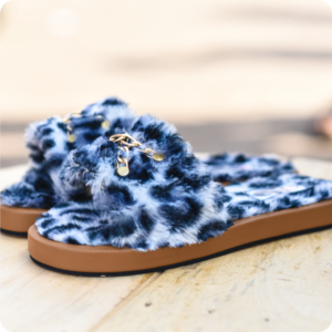 Dwakrom Prenium Black and White Slippers